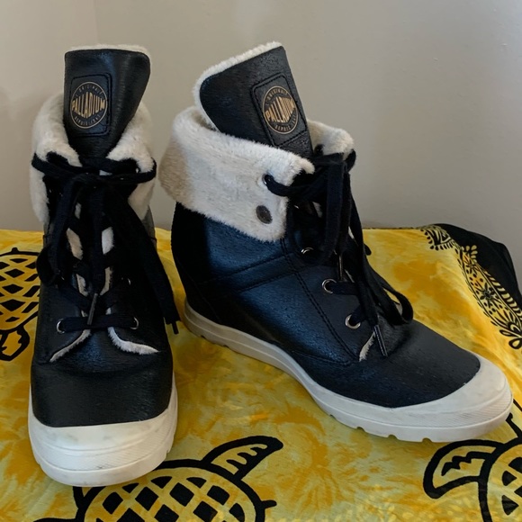 Palladium Leather Ecuador Pilot Wedge Winter Boots - Picture 2 of 13